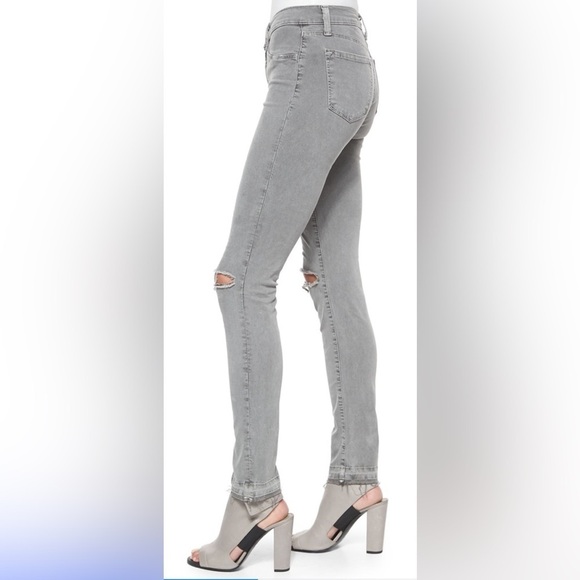 J. BRAND SILVER FOX RELEASED RAW HEM RIPPED KNEE ANKLE SKINNY JEANS 24 - Picture 3 of 14